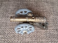 Ü-Ei Figuren Historische Kanone auf Rädern, Metall