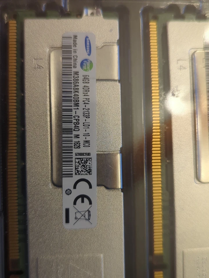 Memoria de servidor registrada ECC 256 GB (64 GB X 4) PC-4-2133 Foto 2 de 4