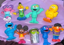 Sesame Street Neighborhood Friends Deluxe Figures Lot of 10 Oscar Cookie Monster