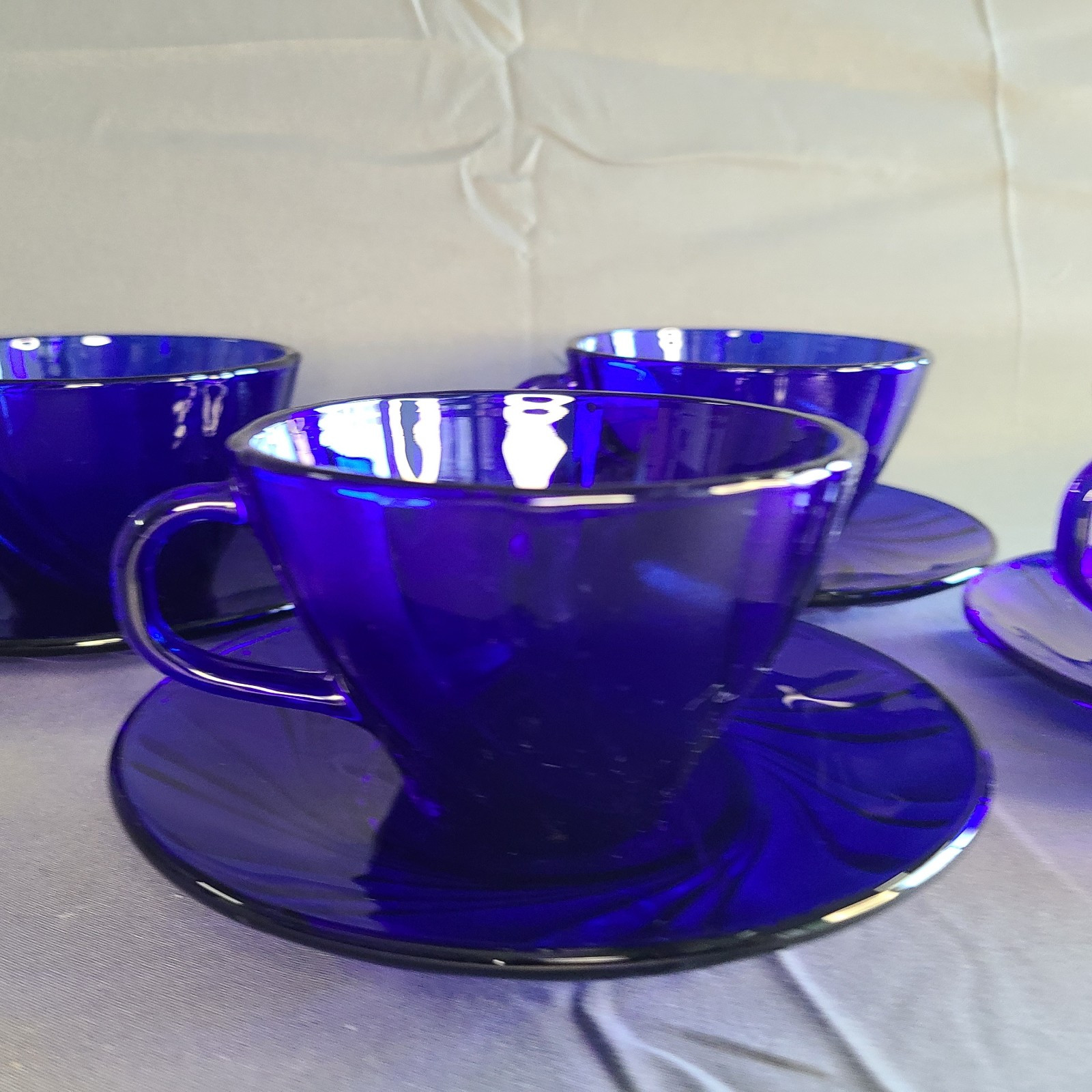 Duralex France 4 Sets Of Rivage Cobalt Blue Swirl Tea/Coffee Cups & Saucers