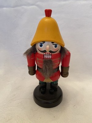 NWT Standing Wooden NUTCRACKER Yellow Hat Mouth Works 5 3/4'' Tall