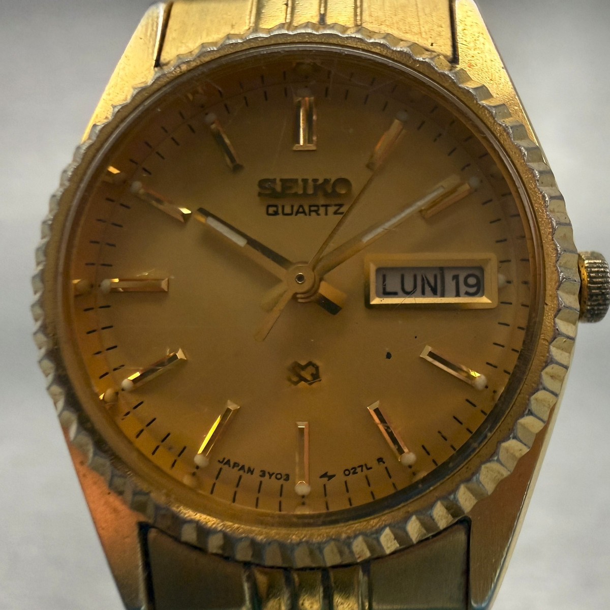 Seiko SQ Watch Women 24mm Gold Dial Gold Tone Daydate Round  display picture 1