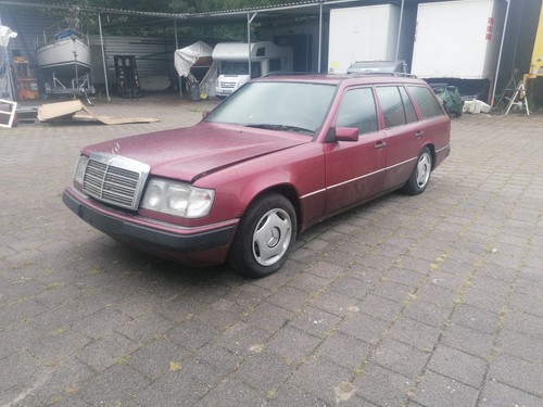 Set cuscini poggiatesta poggiatesta Mercedes 200E W124 Combi anno 1992 - Foto 3 di 12