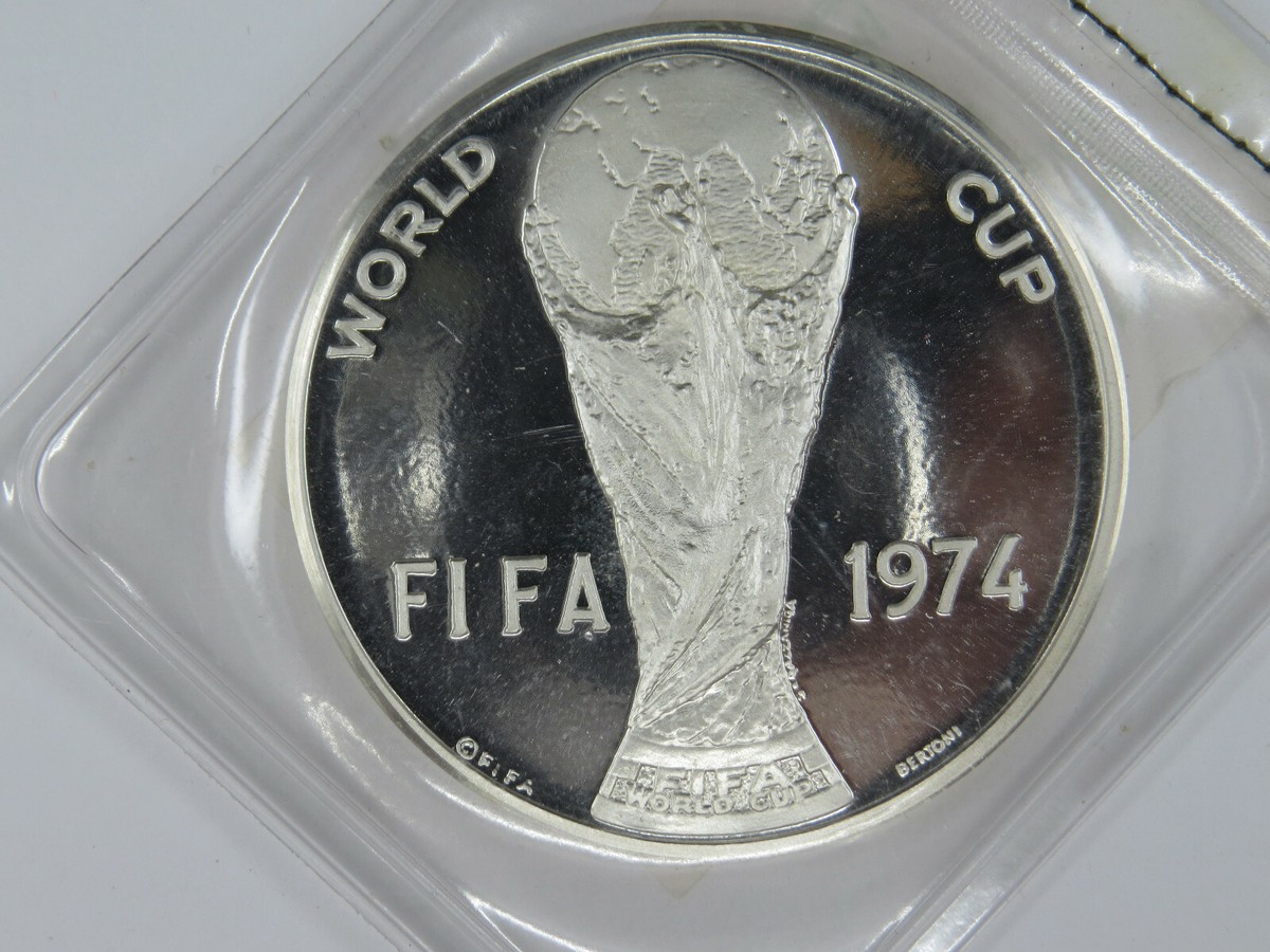 ワールドカップ 1974 コイン　シルバー WM74 1974 Fifa World Cup Silver Round Trophy Germany Pure