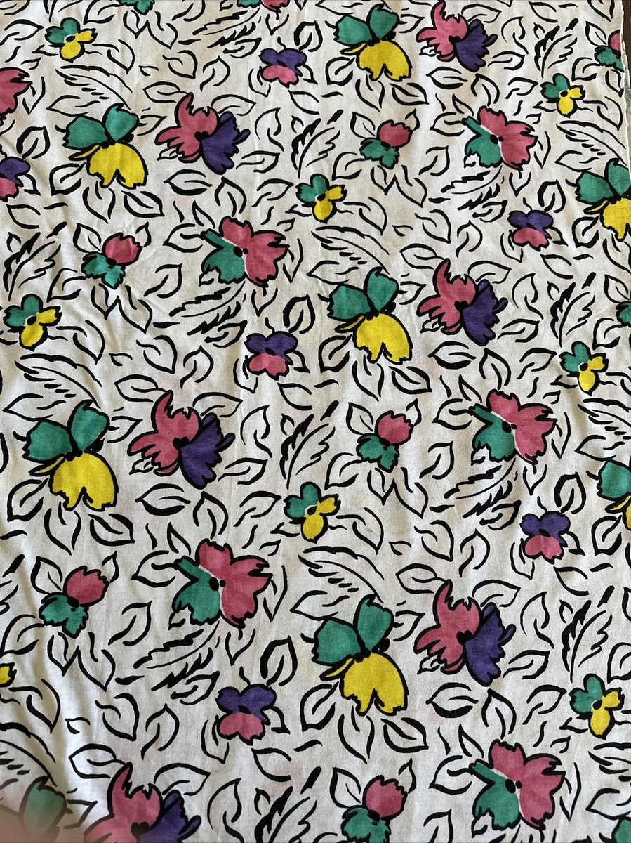 Vintage Cotton Knit Fabric W64”xL1.7Yds White W/Multicolor Flowers Vintage Cotton Knit Fabric W64”xL1.7Yds White W/Multicolor Flowers