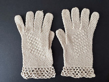 Vintage Mid Century Women's Ecru Stretch Hand Crocheted Gloves Small Size
