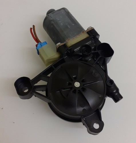 GENUINE VW GOLF MK7 NSF PASSENGER FRONT WINDOW MOTOR - 0130822379 - Picture 2 of 2