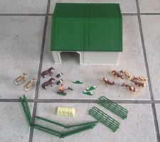 Vintage Ertl Farm Country Riding Stable Shed Barn Set Fence Pigs Chickens Cows