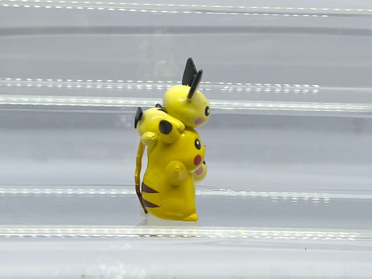 Pokemon Movie 2000 Monster Collection Pichu and Pikachu Figure