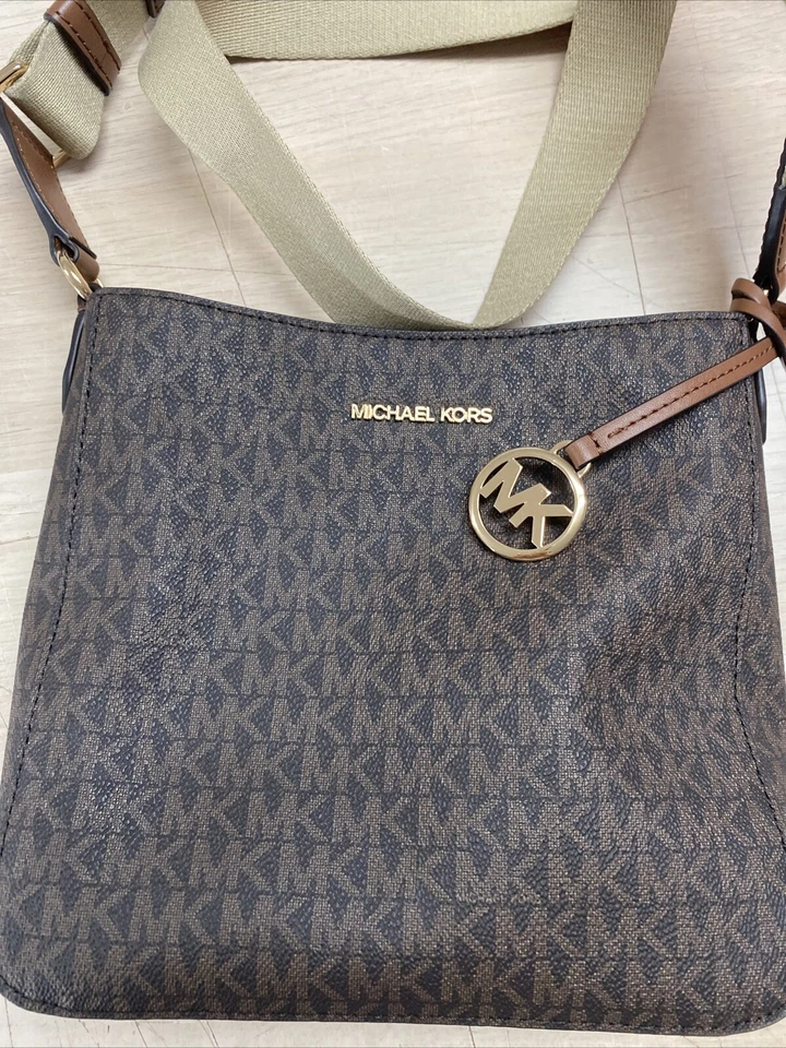 Michael Kors Jet Set Travel Small Shoulder Messenger Crossbody Bag - Image 2 of 4