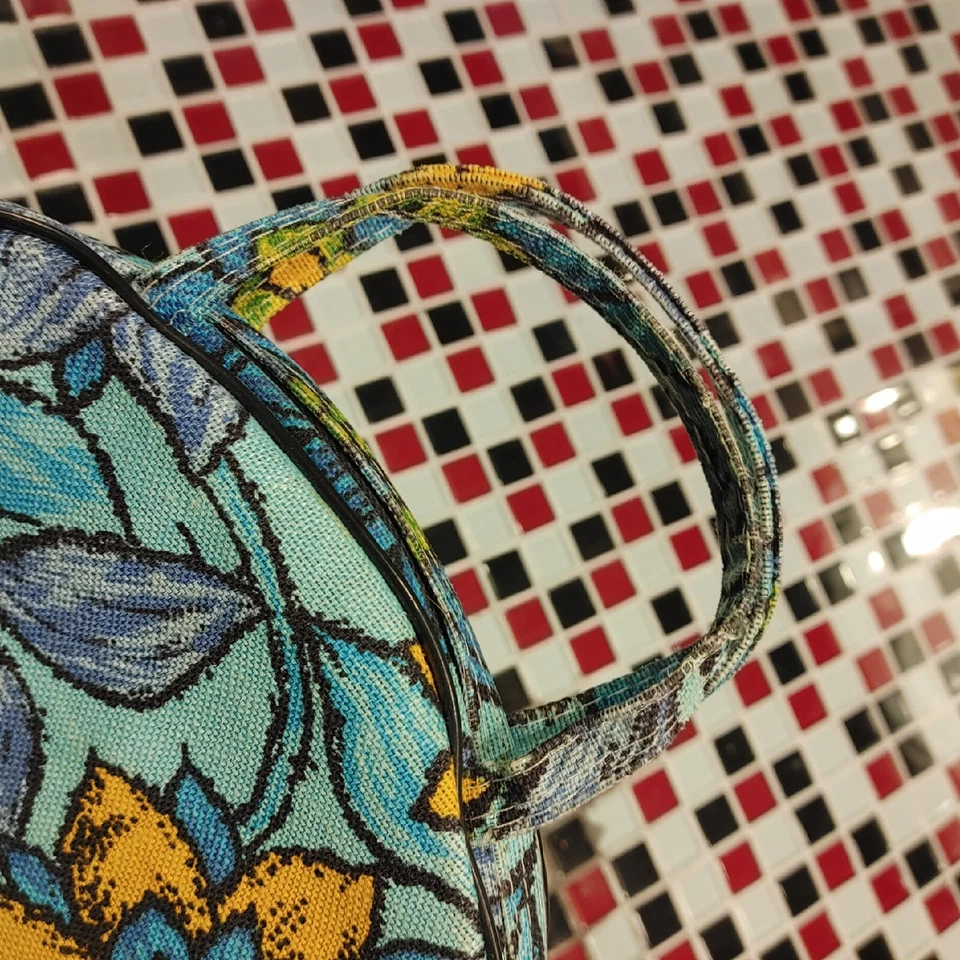 BOLSA DE MAQUILLAJE de Colección 60’s 70’s Floral 10x7” Cartera Equipaje de Mano Artículos de Aseo Foto 4 de 4