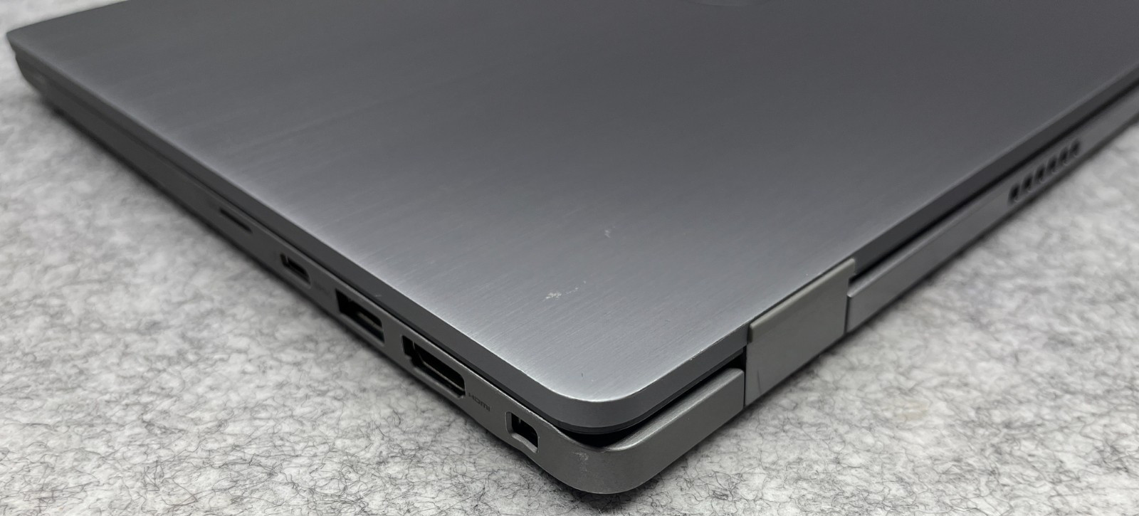 Dell Latitude 7420, 14-Inch Laptop, with Intel Core i7 11th Gen., 256 GB SSD (Solid State Drive), Windows 11 Home