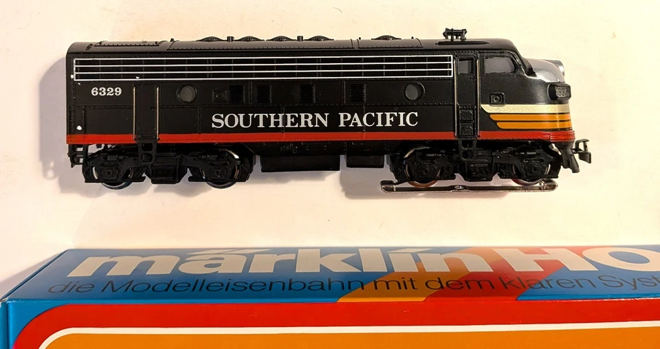 Marklin Märklin HO 4181 Burlington Northern F7A  Diesel (Unpowered), New - Image 4 of 4