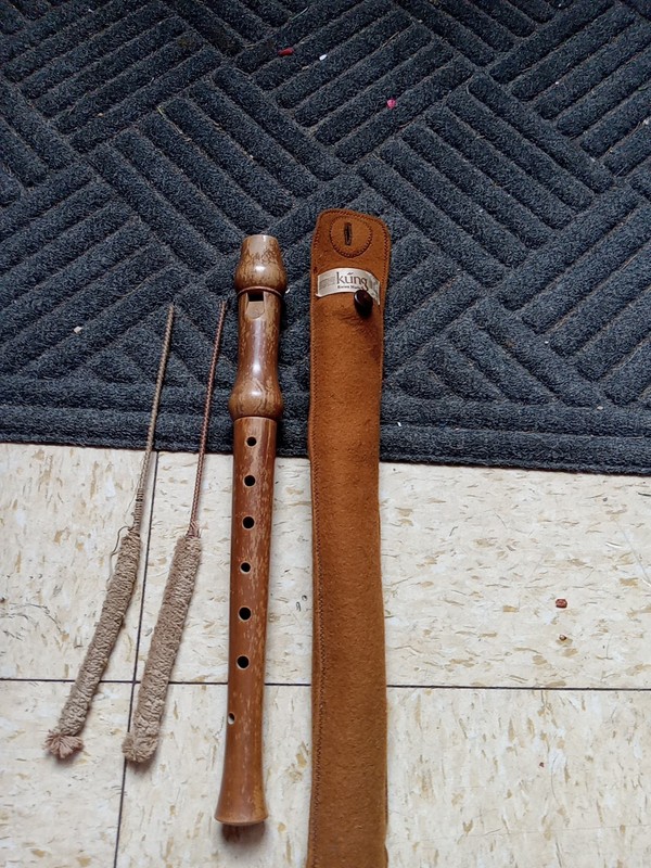 Vntg Küng Wooden Recorder Flute W/ Case And Cleaning Rods Made In Switzerland