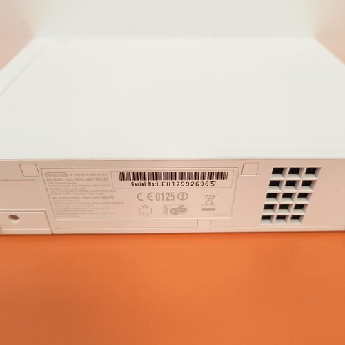 Console NINTENDO WII + SENSOR BAR + CONTROLLER WII MOTION PLUS INSIDE + CAVI - Foto 5 di 19