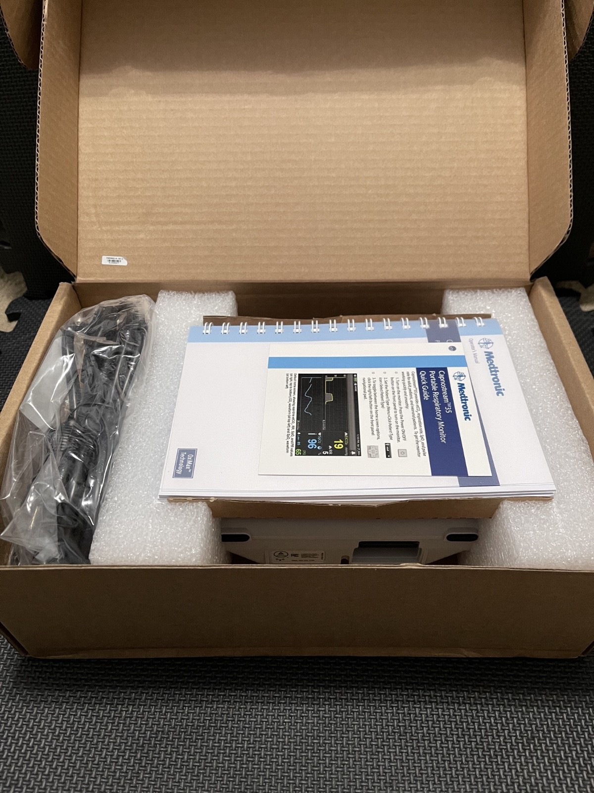 Medtronic Capnostream 35 ETCO2 Capnography SPO2 Patient Monitor-  NEW IN BOX