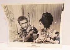 CLEOPATRA 1963 MOVIE PROMO PHOTO 8x10 B&W STILL ELIZABETH TAYLOR RICHARD BURTON