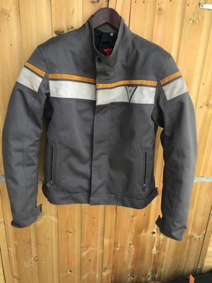 Dainese Motorradjacke Gr. 54 XL CE gepanzertes Thermofutter schwarz Retro Style