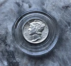 1941 SILVER MERCURY DIME IN BU CONDITION. SPLIT BANDS