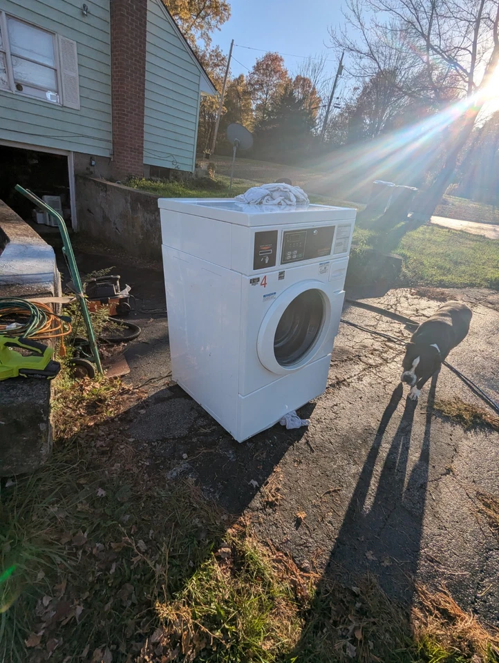 Lavadora comercial Speed Queen SWFY71WN Foto 2 de 4