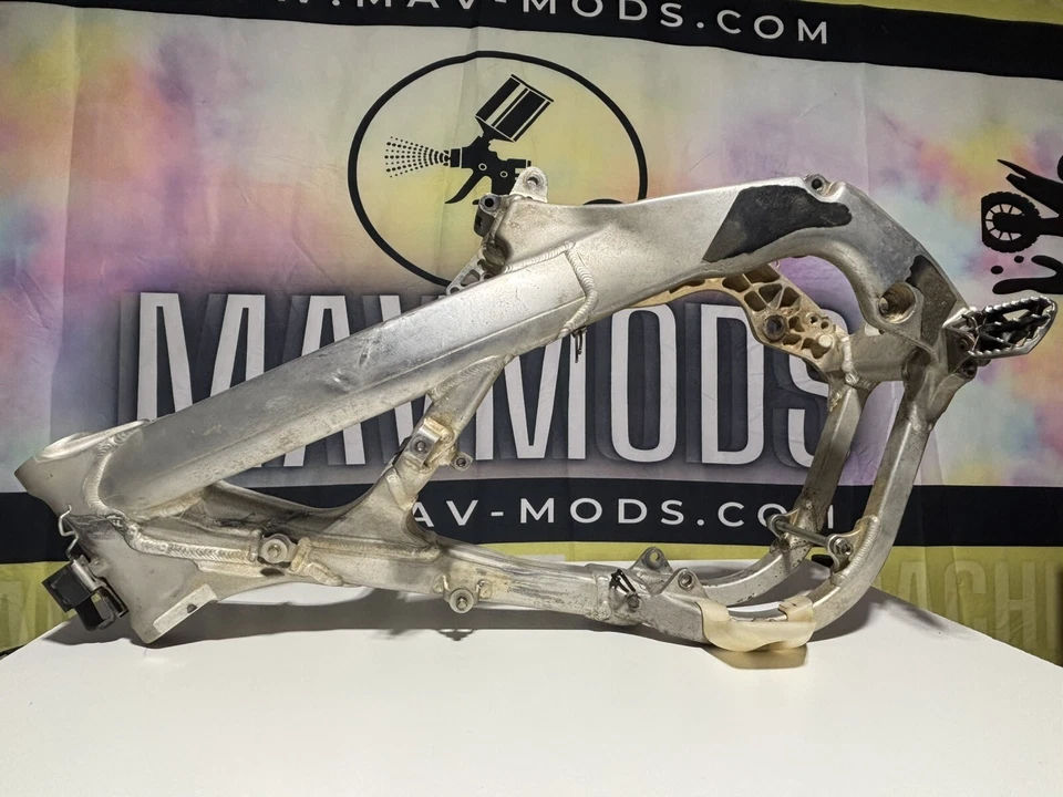 Cuadro Honda CRF 250R CRF250R 2005 OEM usado 2004-2009 Foto 3 de 4