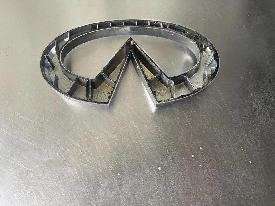 Rejilla OEM 2004-2007 INFINITI QX56 EMBLEMA CROMO Parrilla Logo 62890-7S600 05 06 Foto 4 de 4