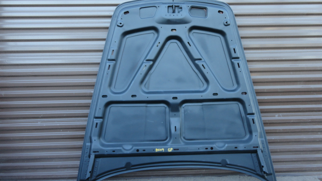 Maserati Quattroporte, Front Hood, Refinished, P/N 67213600
