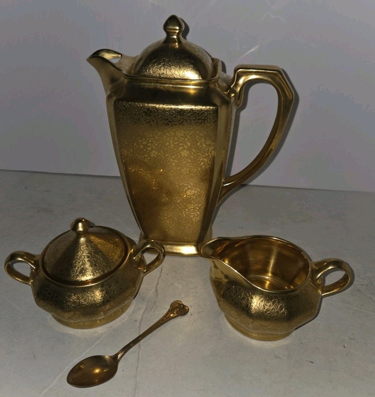Beautiful 1943 Gold wheeling decorating glass china teapot  cream & sugar Spoon