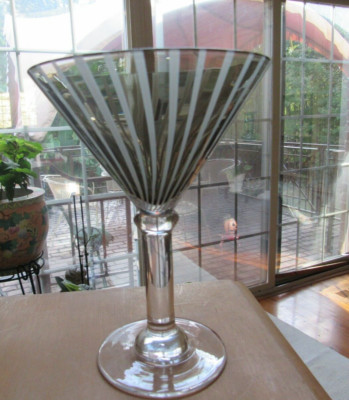 PIER 1 Martini Smoke Glass P1C25 Art Deco Swirl Design Bowl clear stem 6 1/2''