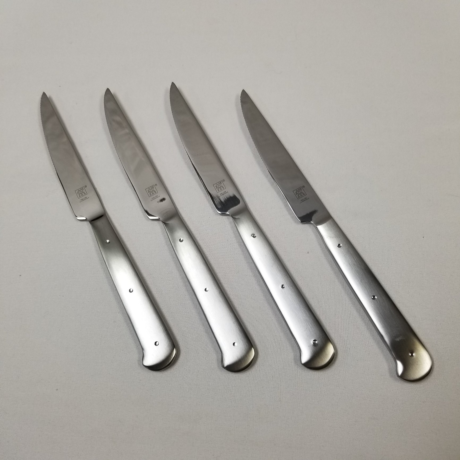 ZWILLING J.A. Henckels Porterhouse Steak Knife Set of 8 with Black Storage Case eBay