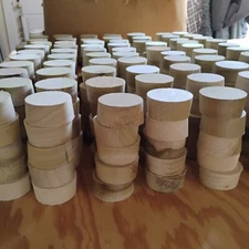 100 Authentic Whiskey/Bourbon Barrel Bungs – Bulk Solid Poplar Wood Stoppers