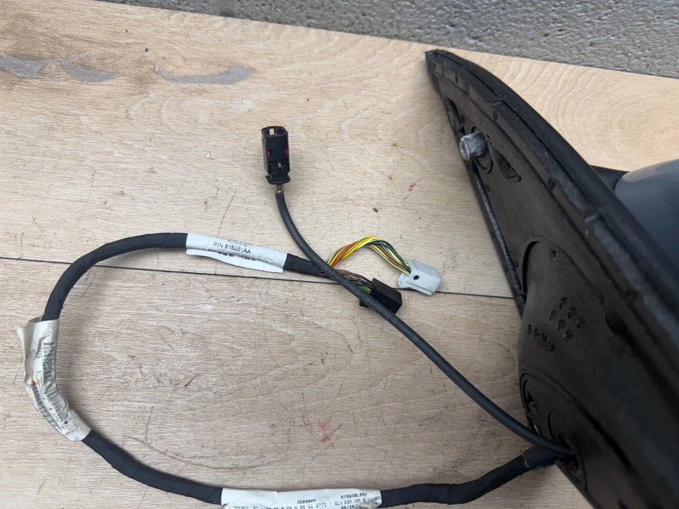 MERCEDES BENZ GL550 13-19 OEM FRONT RIGHT PASSE DOOR MIRROR BLIND SPOT CAMERA - Image 4 of 4