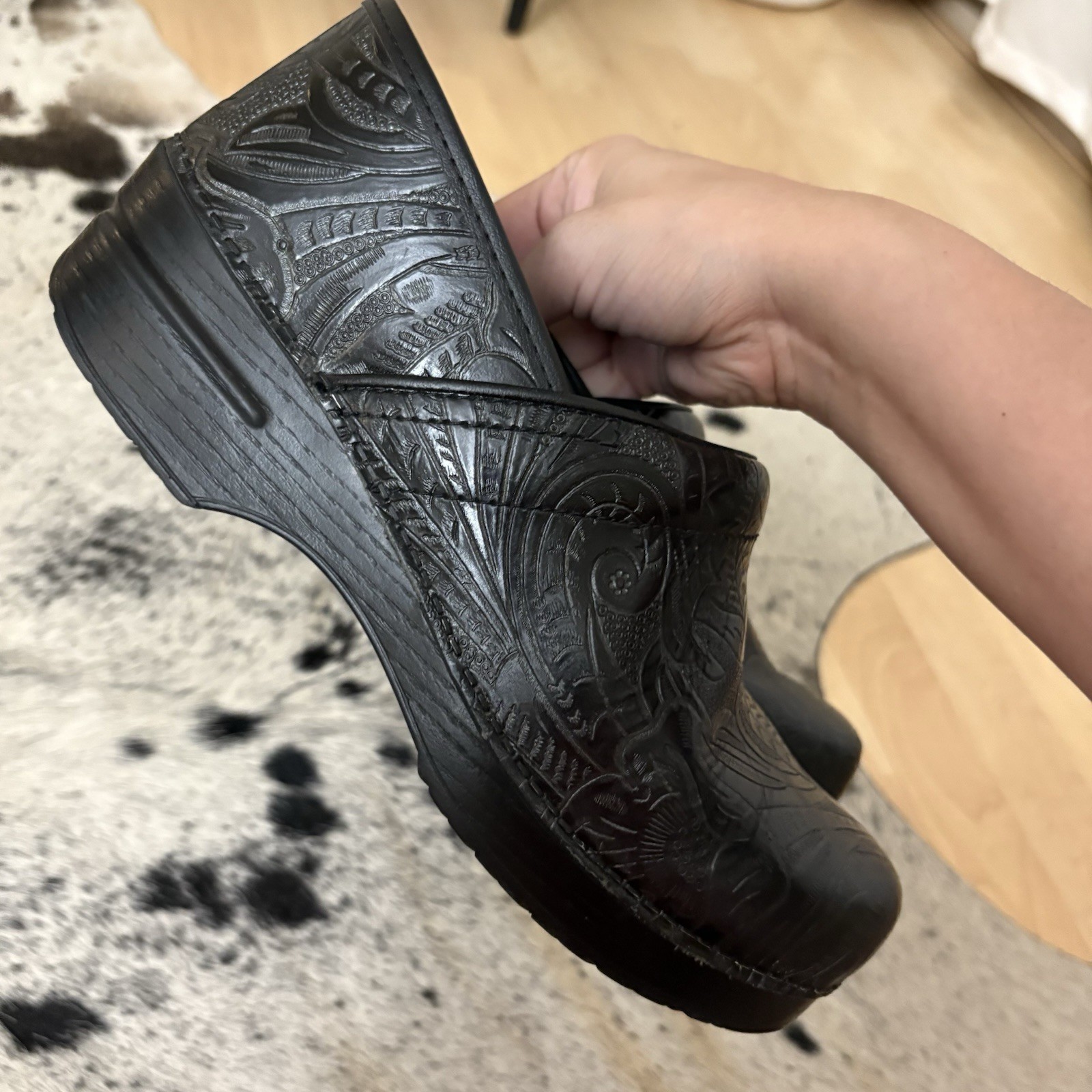 DANSKO Professional Black Tooled Embossed Leather Clogs Size 41