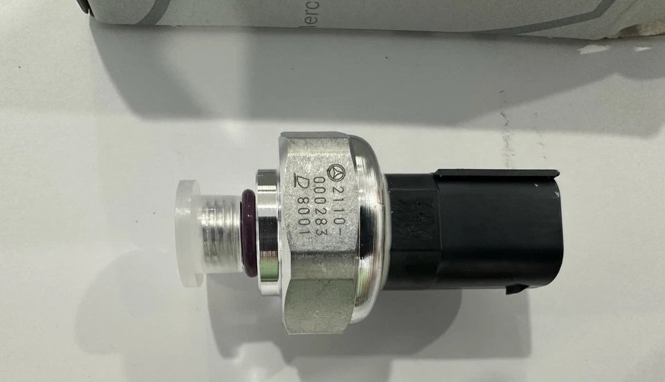 Sensor de presión OEM A2110000283 - Mercedes-Benz Foto 3 de 3
