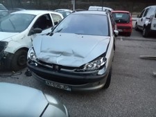Barres de toit Peugeot 206