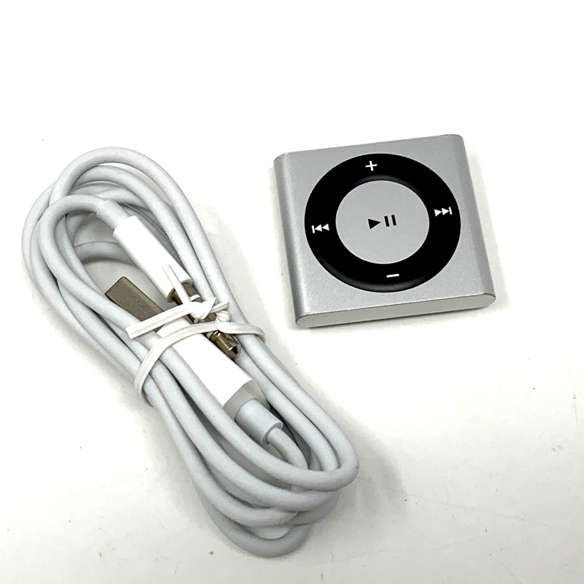 Apple iPod Shuffle シルバー Apple iPod shuffle 3rd Generation 4GB Silver BRAND NEW, NOT