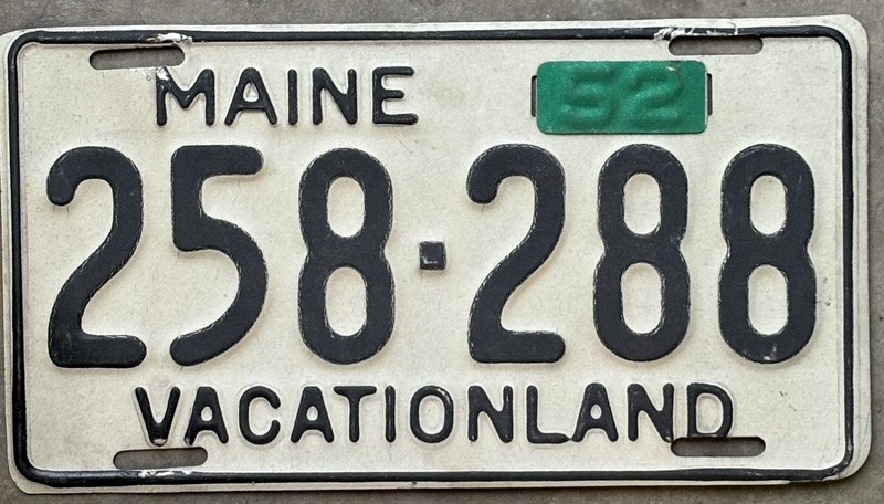 1952 Maine License Plate