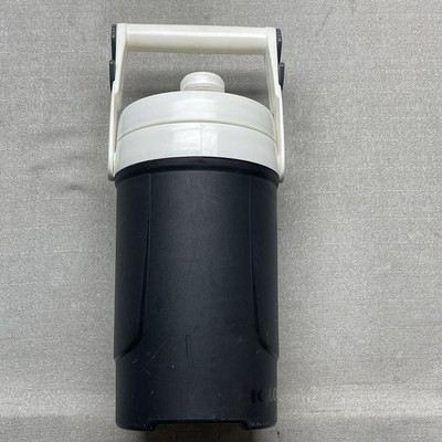 Black And White Igloo Thermos Sport Hook Half Gallon Insulated Cooler