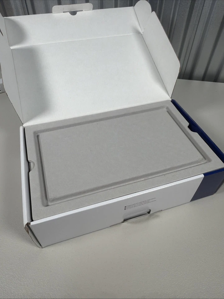 Sony DPF-D72N 7-Inch LCD Digital WVGA 16:10 Photo Frame - Black - Image 4 of 4