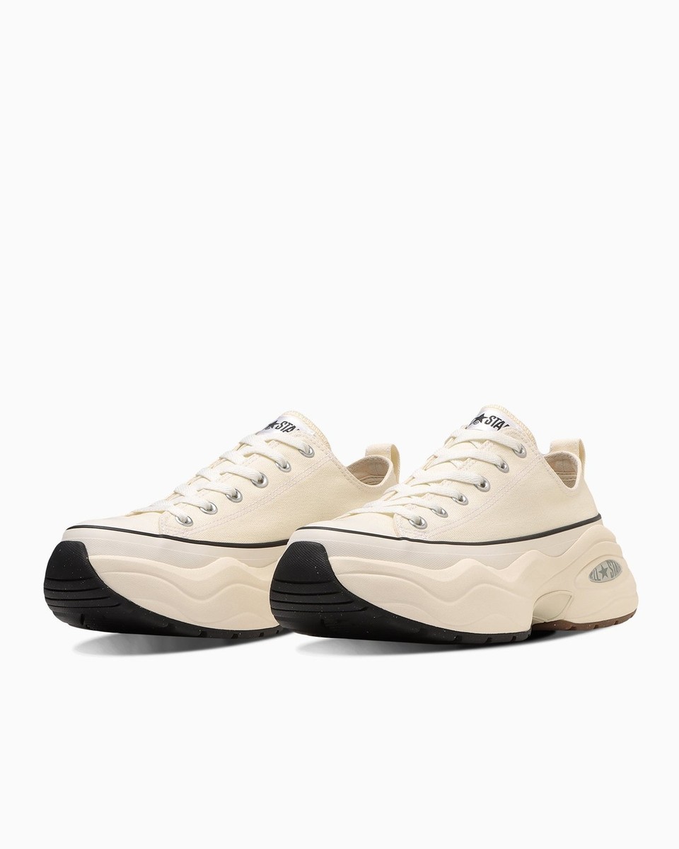 国内配送 CONVERSE ALL STAR (R) SURGETRAINER HI OFF WHITE 31312412 Converse All Star Surgetrainer OX Off White (Men's