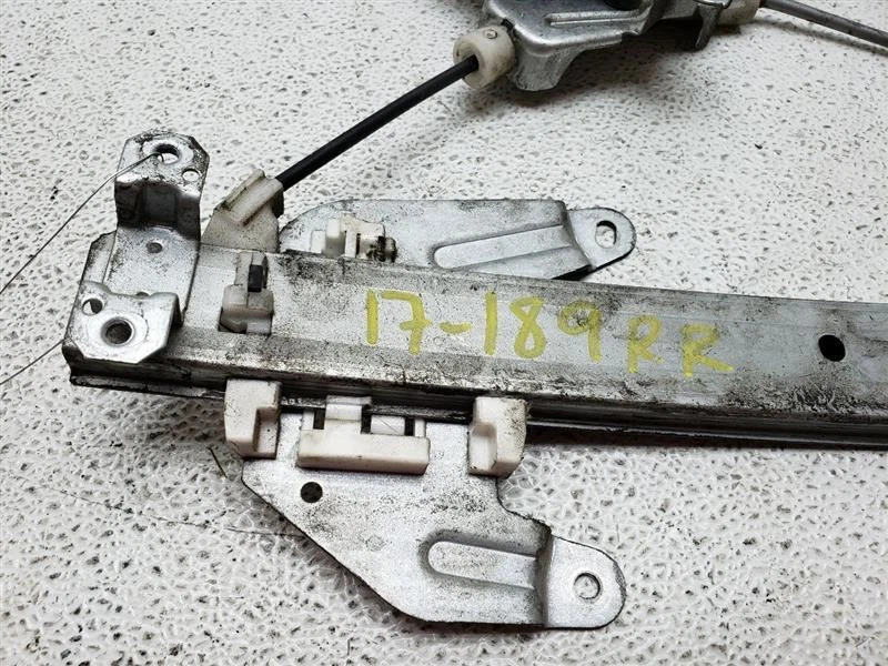 96-99 Infiniti I30 Passenger Right Rear Window Regulator OEM 8272040U10  - Image 3 of 4