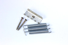 FENDER SQUIER SHOWMASTER CHITARRA ELETTRICA TREMOLO MOLLE E ARTIGLIO