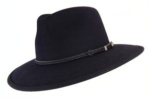 black akubra
