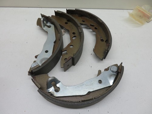 BREMSBACKEN HINTEN FÜR CITROEN SAXO AX UNIPART GBS1158AF