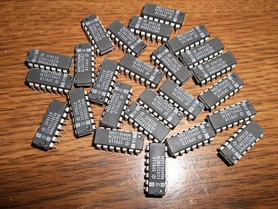 LOT OF 25 ALLEN BRADLEY DUAL 4-INPUT NAND GATE CD4012BCN SP9112 MM5612BN (DR4B2)