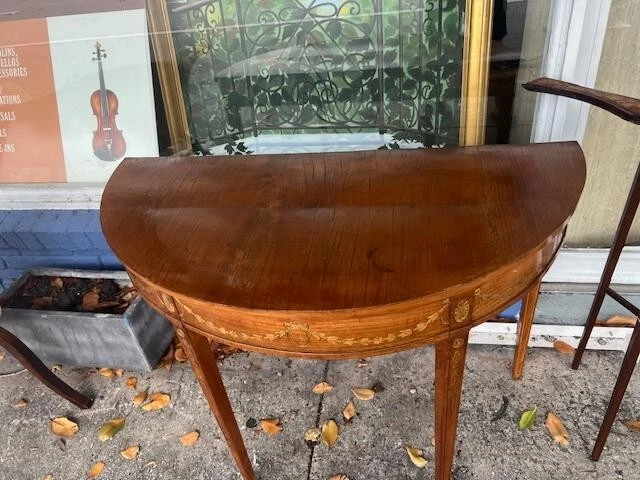 Antiguo salón Demi Lume medio redondo Foto 3 de 4