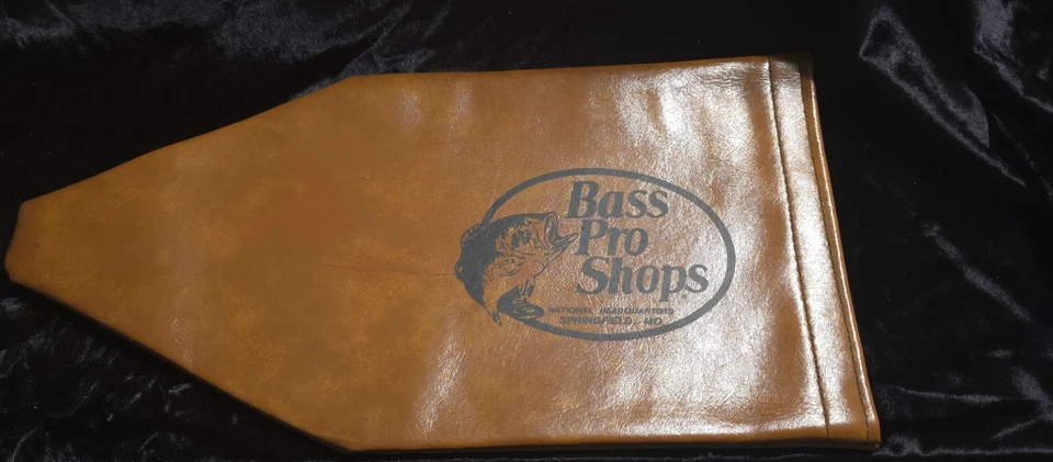 1 capa protetora de vinil molinete de pesca BASS PRO SHOPS com fechos de gancho e laço - Imagem 3 de 4