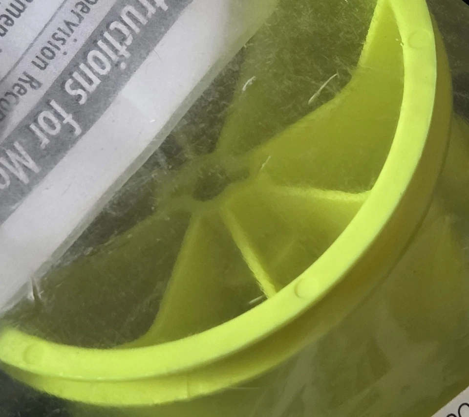 Team Associated ~ 7464Y ~ Yellow Rear Rims for T4 ~ Vintage NOS - Image 4 of 4