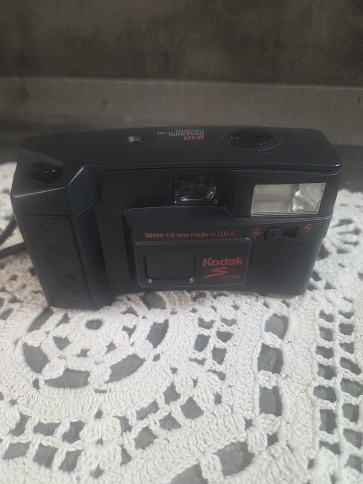 De colección Años 80 Kodak Serie S10 35mm Cámara Flash Electrónico Enfoque Disparo Gratis Sin Probar Foto 4 de 4