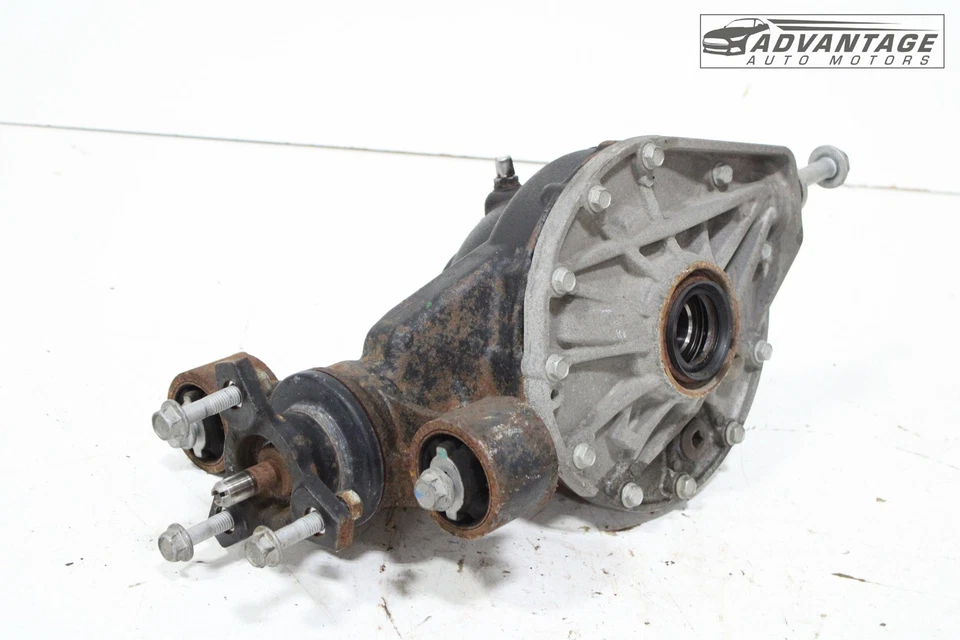 Chevy Camaro 2016-2024 tracción trasera 3,6 L eje trasero diferencial 65 k OEM Foto 2 de 4